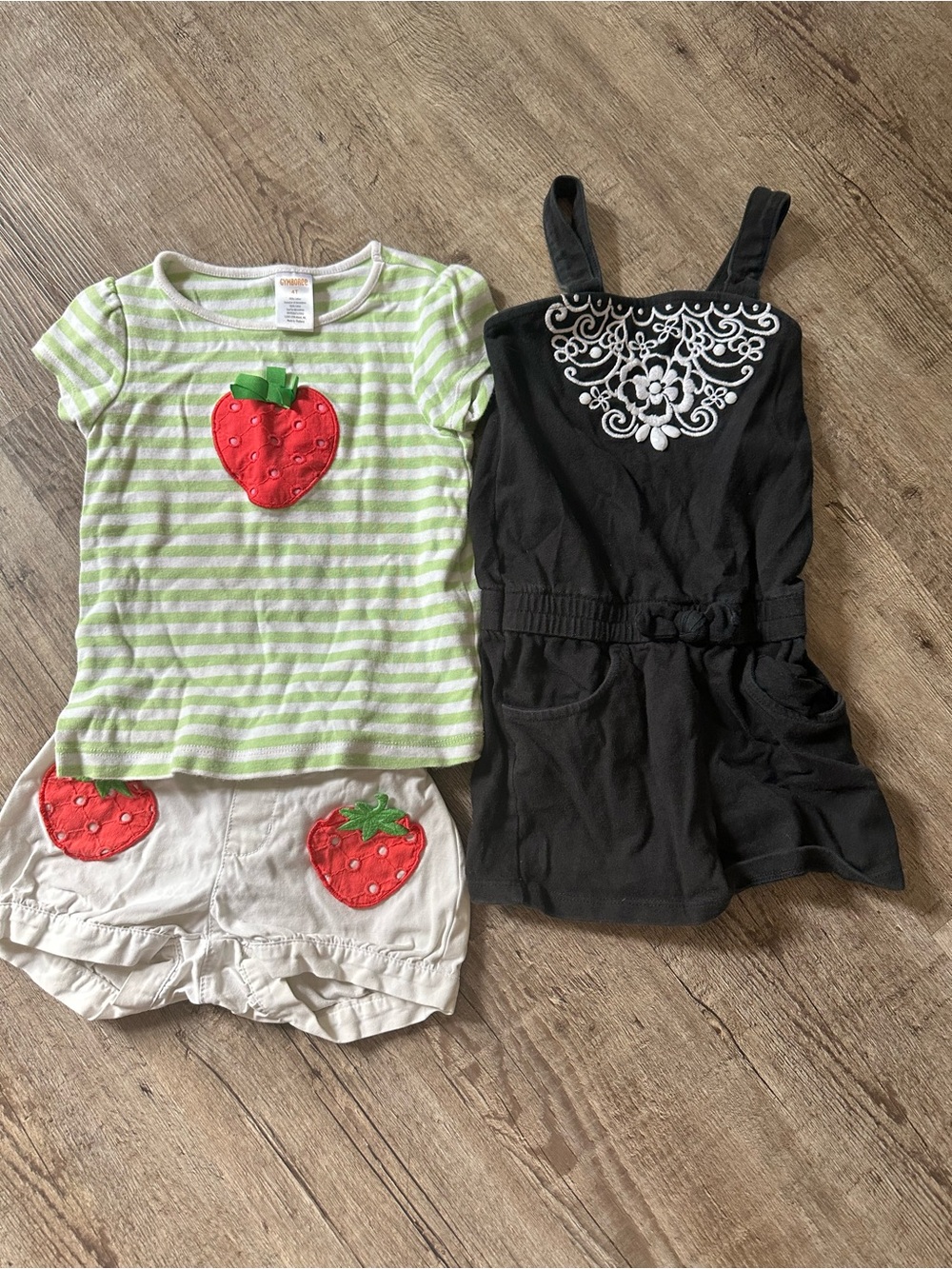 Gymboree Girls Size 4 Summer Bundle - Strawberry Set & Embroidered Romper